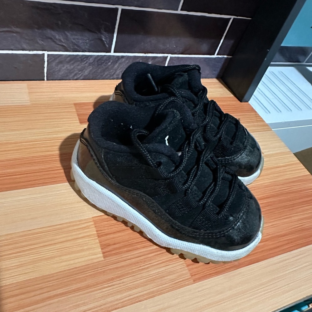 Jordans 11s toddler